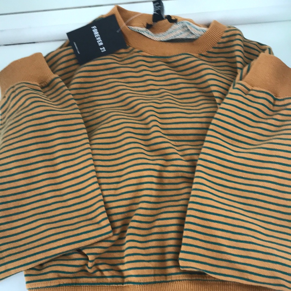 Cropped sweater - Picture 3 of 3